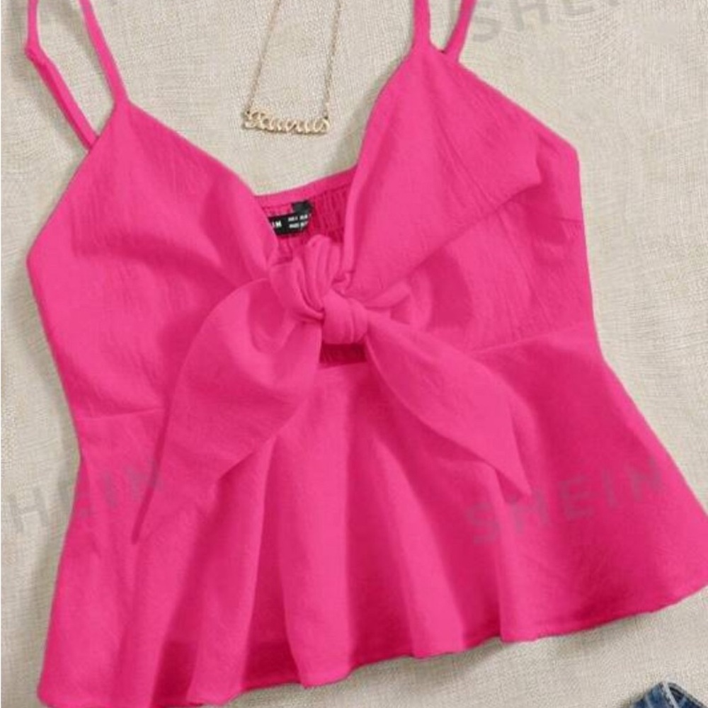I’m selling this pink top from SHEIN